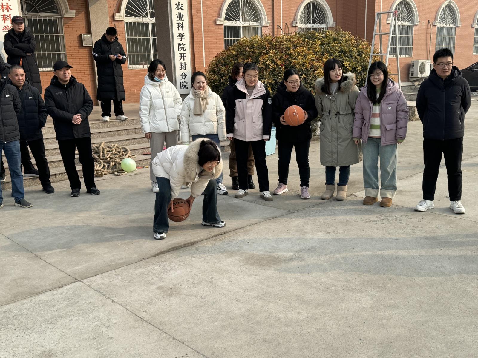 20628887_副本.jpg