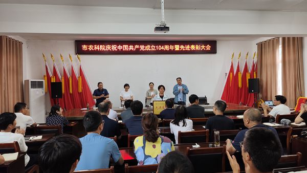 2_副本裁剪2.jpg